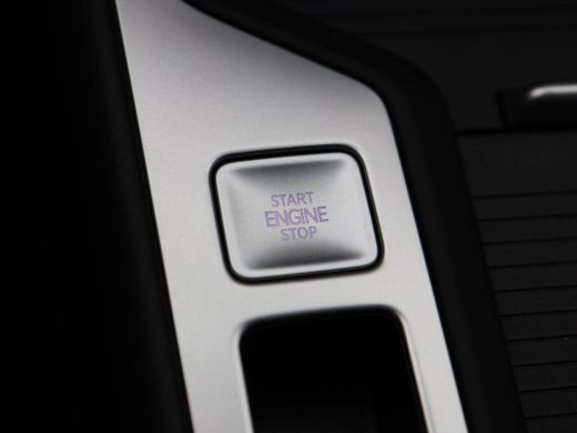 Volkswagen Passat Variant 1.5 eHybrid 204 Pk Business | Full LED | Ergo Active Stoelen | Stoelverwarming | Adaptive... ActivLease financial lease