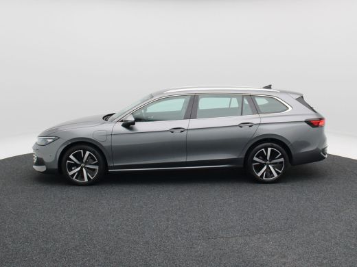 Volkswagen Passat Variant 1.5 eHybrid 204 Pk Business | Full LED | Ergo Active Stoelen | Stoelverwarming | Adaptive... ActivLease financial lease