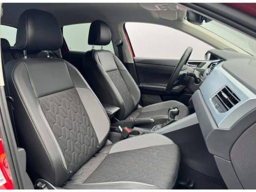 Volkswagen Taigo TSI 115PK DSG LIFE EDITION CAMERA/ACC/CARPLAY/HALF-LEDER FABRIEKS GARANTIE ActivLease financial lease