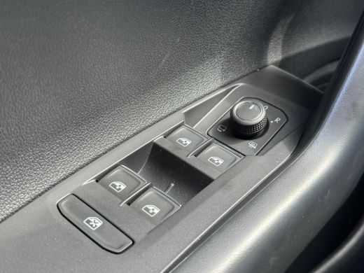 Volkswagen Taigo TSI 115PK DSG LIFE EDITION CAMERA/ACC/CARPLAY/HALF-LEDER FABRIEKS GARANTIE ActivLease financial lease