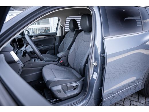 Volkswagen Tayron 1.5 eTSI 150PK 7Persoons Life | 2 stoelen op derde rij | Achteruitrijcamera | Cruise control adap... ActivLease financial lease