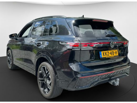 Volkswagen Tiguan 1.5 eHybrid 272PK DSG R-LINE SPORT LEDER/HARMAN-KARDON/PANORAMADAK ActivLease financial lease