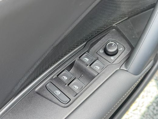 Volkswagen Tiguan 1.5 eHybrid 272PK DSG R-LINE SPORT LEDER/HARMAN-KARDON/PANORAMADAK ActivLease financial lease