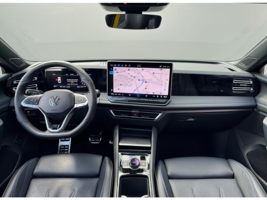 Volkswagen Tiguan 1.5 eHybrid 272PK DSG R-LINE SPORT LEDER/HARMAN-KARDON/PANORAMADAK ActivLease financial lease