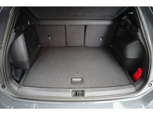 Volkswagen Tiguan 1.5 TSI eHybrid 204PK Life | Tech Pakket | Comfort Pakket | Dode-hoek sensor | Wegklapbare trekhaak ActivLease financial lease