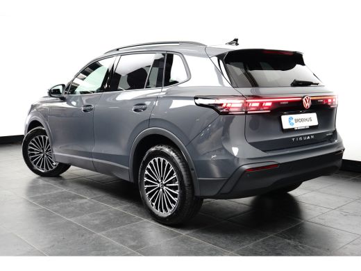 Volkswagen Tiguan 1.5 TSI eHybrid 204PK Life | Tech Pakket | Comfort Pakket | Dode-hoek sensor | Wegklapbare trekhaak ActivLease financial lease