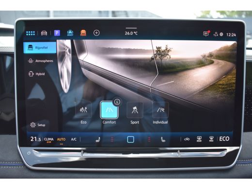 Volkswagen Tiguan R-Line Edition - eHybrid | Trekhaak | 'App-Connect' draadloze smartphone integratie | Achteruitri... ActivLease financial lease