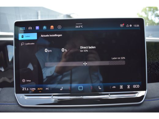 Volkswagen Tiguan R-Line Edition - eHybrid | Trekhaak | 'App-Connect' draadloze smartphone integratie | Achteruitri... ActivLease financial lease