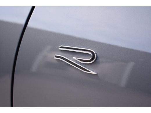 Volkswagen Tiguan R-Line Edition - eHybrid | Trekhaak | 'App-Connect' draadloze smartphone integratie | Achteruitri... ActivLease financial lease