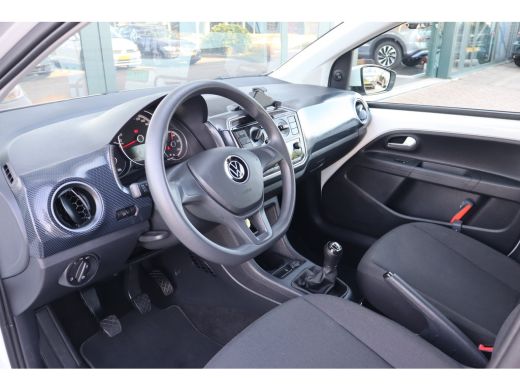 Volkswagen up! 1.0 | Airco | Bandenspanningscontrolesysteem | DAB ontvanger ActivLease financial lease