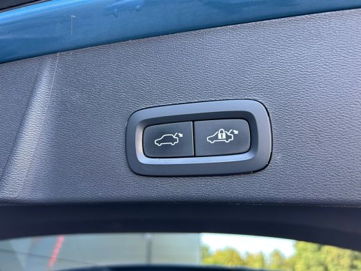 Volvo  XC40 1.5 T5 Recharge R-Design | Harman/Kardon | Trekhaak | Pilot Assist | Camera | ActivLease financial lease