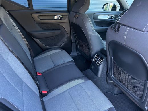 Volvo  XC40 1.5 T5 Recharge R-Design | Harman/Kardon | Trekhaak | Pilot Assist | Camera | ActivLease financial lease