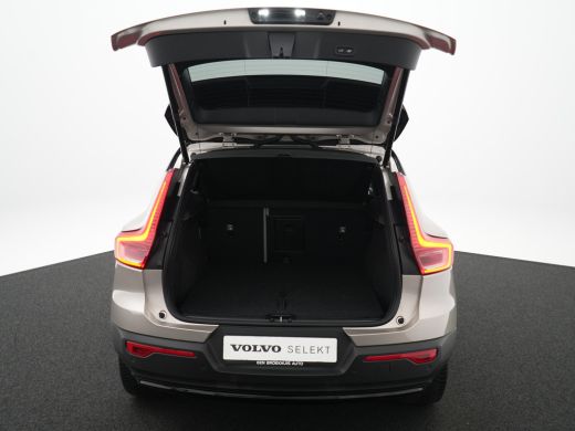 Volvo  XC40 Recharge Plus 70 kWh | Adaptive Cruise | BLIS | Pilot Assist | Keyless | All Season | Camera | El... ActivLease financial lease