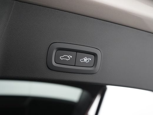 Volvo  XC40 Recharge Plus 70 kWh | Adaptive Cruise | BLIS | Pilot Assist | Keyless | All Season | Camera | El... ActivLease financial lease