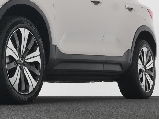 Volvo  XC40 Recharge Plus 70 kWh | Adaptive Cruise | BLIS | Pilot Assist | Keyless | All Season | Camera | El... ActivLease financial lease