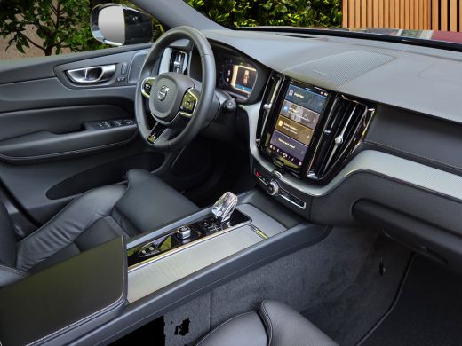 Volvo  XC60 2.0 T8 Plug-in hybrid AWD Ultimate Dark | Polestar optimalisatie | Dealer onderhouden | SOH 96% |... ActivLease financial lease