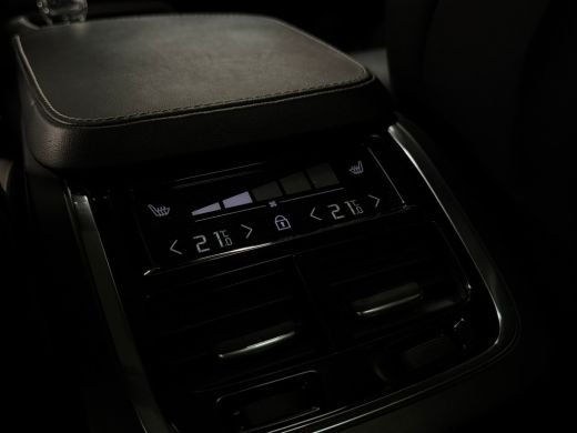 Volvo  XC90 T8 AWD Recharge Ultimate Ultra Bright | Luchtvering | Trekhaak | 360 Camera | Head-Up Display | H... ActivLease financial lease