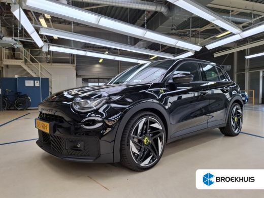 Abarth 600e Turismo 54 kWh 240pk | Torssen Sperdefferentieel | Adaptive Cruise | Navigatie by App | 20"LMV | !! ActivLease financial lease