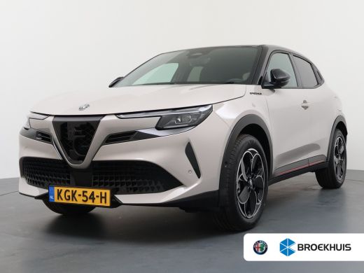 Alfa Romeo Junior Elettrica Speciale | "Spiga" Stoffen/ecoleder bekleding met rode accenten - 6-voudig verstelbare ... ActivLease financial lease