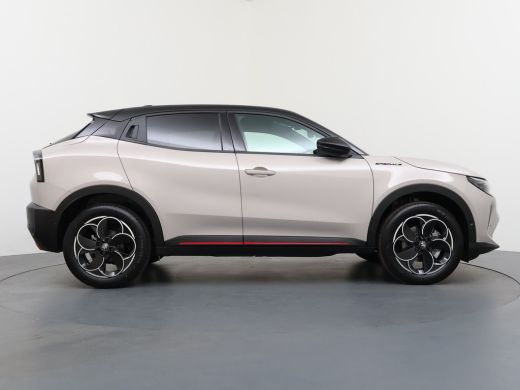 Alfa Romeo Junior Elettrica Speciale | "Spiga" Stoffen/ecoleder bekleding met rode accenten - 6-voudig verstelbare ... ActivLease financial lease