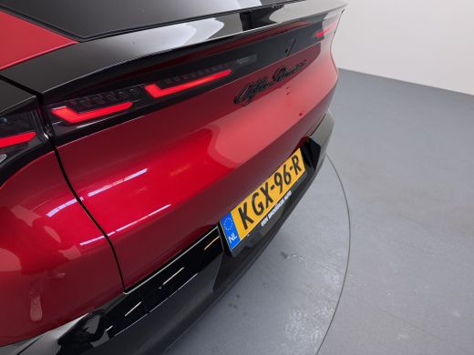 Alfa Romeo Junior Ibrida Ti | 10,25" digitaal instrumentarium | 18" lichtmetalen velgen - Fori | Automatisch grootl... ActivLease financial lease