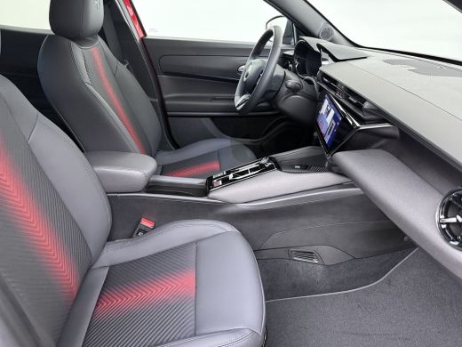 Alfa Romeo Junior Ibrida Ti | 10,25" digitaal instrumentarium | 18" lichtmetalen velgen - Fori | Automatisch grootl... ActivLease financial lease