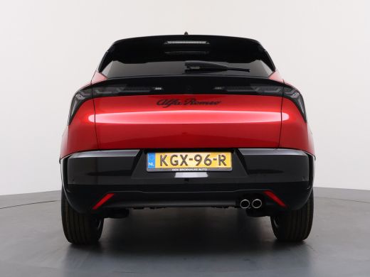 Alfa Romeo Junior Ibrida Ti | 10,25" digitaal instrumentarium | 18" lichtmetalen velgen - Fori | Automatisch grootl... ActivLease financial lease