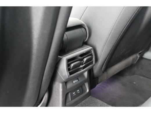 Audi A3 Limousine 30 TFSI Advanced edition | Open Dak | Afneembare Trekhaak | LED | Sportstoelen | Navi B... ActivLease financial lease