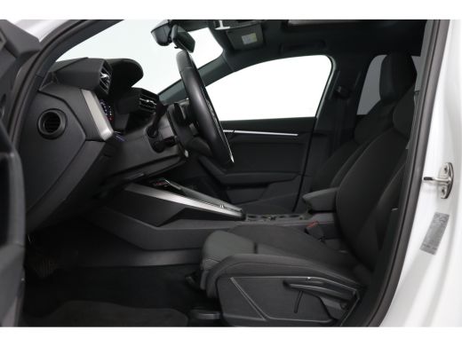 Audi A3 Limousine 30 TFSI Advanced edition | Open Dak | Afneembare Trekhaak | LED | Sportstoelen | Navi B... ActivLease financial lease