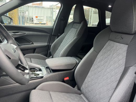 Audi Q5 2.0 TFSI e-hybrid quattro S edition | Luchtvering | Trekhaak | Panoramadak | Tech Plus | Optiek z... ActivLease financial lease