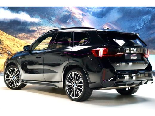 BMW X1 xDrive25e M Sport|PANO|TrkHk|LEDER|20'' ActivLease financial lease