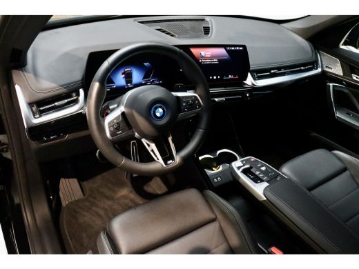 BMW X1 xDrive25e M Sport|PANO|TrkHk|LEDER|20'' ActivLease financial lease