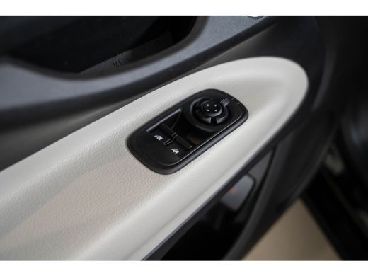 Fiat 500C 1.0 Hybrid La Prima | Camera | Stoelverwarming | Parkeersensoren | Climate Controle | Apple Carpl... ActivLease financial lease