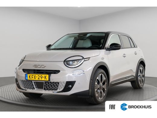 Fiat 600e La Prima 54 kWh | Tot 8 Jaar Garantie! | Dolce-Vita Pack | Verwarmd Voorraam | Camera | Navigatie... ActivLease financial lease