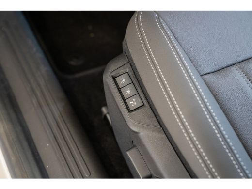 Fiat 600e La Prima 54 kWh | Tot 8 Jaar Garantie! | Dolce-Vita Pack | Verwarmd Voorraam | Camera | Navigatie... ActivLease financial lease