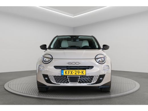 Fiat 600e La Prima 54 kWh | Tot 8 Jaar Garantie! | Dolce-Vita Pack | Verwarmd Voorraam | Camera | Navigatie... ActivLease financial lease