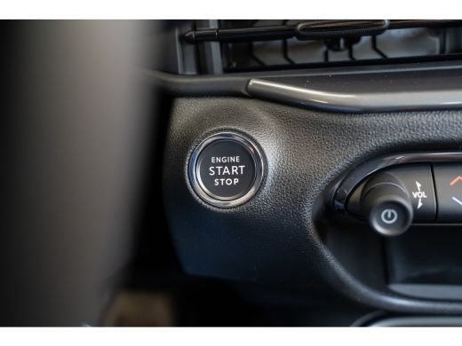 Fiat 600e La Prima 54 kWh | Tot 8 Jaar Garantie! | Dolce-Vita Pack | Verwarmd Voorraam | Camera | Navigatie... ActivLease financial lease