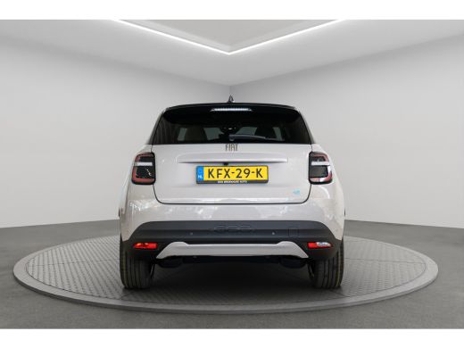 Fiat 600e La Prima 54 kWh | Tot 8 Jaar Garantie! | Dolce-Vita Pack | Verwarmd Voorraam | Camera | Navigatie... ActivLease financial lease