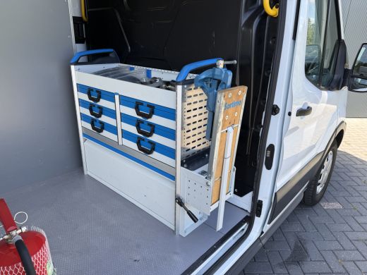 Ford Transit 350 2.0 TDCI 130 PK / L3H2 / 2x SCHUIFDEUR / SORTIMO INRICHTING / IMPERIAAL / 2.8 TONS TREKHAAK /... ActivLease financial lease