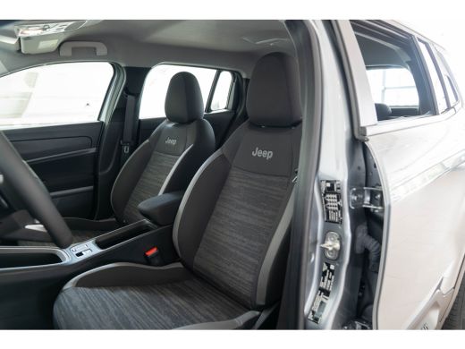 Jeep Avenger 1.2 e-Hybrid Longitude | Navigatie | Parkeersensoren | Adaptive Cruise | Lichtmetalen velgen | LE... ActivLease financial lease