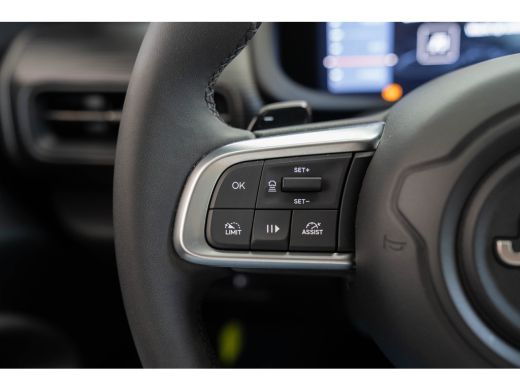 Jeep Avenger 1.2 e-Hybrid Longitude | Navigatie | Parkeersensoren | Adaptive Cruise | Lichtmetalen velgen | LE... ActivLease financial lease