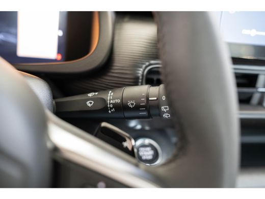Jeep Avenger 1.2 e-Hybrid Longitude | Navigatie | Parkeersensoren | Adaptive Cruise | Lichtmetalen velgen | LE... ActivLease financial lease
