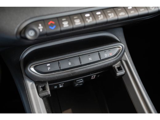 Jeep Avenger 1.2 e-Hybrid Longitude | Navigatie | Parkeersensoren | Adaptive Cruise | Lichtmetalen velgen | LE... ActivLease financial lease