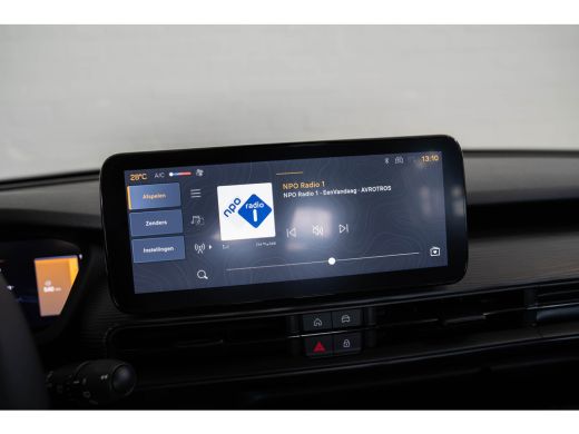 Jeep Avenger 1.2 e-Hybrid Longitude | Navigatie | Parkeersensoren | Adaptive Cruise | Lichtmetalen velgen | LE... ActivLease financial lease