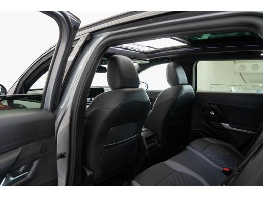 Jeep Compass 1.2 e-Hybrid First Edition | Panoramadak | Camera | Premium Audio | Elektrische Achterklep | Keyl... ActivLease financial lease