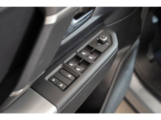Jeep Compass 1.2 e-Hybrid First Edition | Panoramadak | Camera | Premium Audio | Elektrische Achterklep | Keyl... ActivLease financial lease