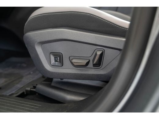 Jeep Compass 1.2 e-Hybrid First Edition | Panoramadak | Camera | Premium Audio | Elektrische Achterklep | Keyl... ActivLease financial lease