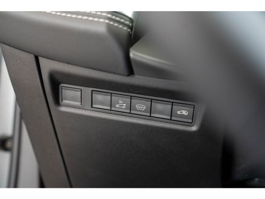 Jeep Compass 1.2 e-Hybrid First Edition | Panoramadak | Camera | Premium Audio | Elektrische Achterklep | Keyl... ActivLease financial lease