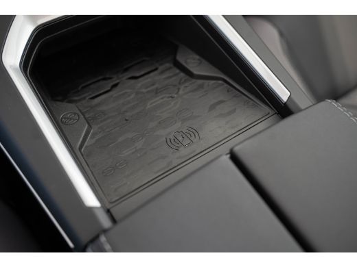 Jeep Compass 1.2 e-Hybrid First Edition | Panoramadak | Camera | Premium Audio | Elektrische Achterklep | Keyl... ActivLease financial lease