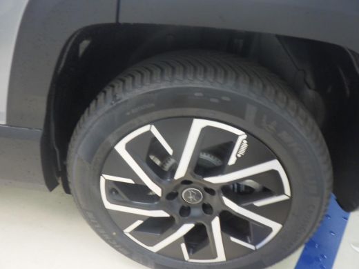 Jeep Compass First Edition 74 kWh Tot 8 Jaar Garantie! | Convenience Pack | Warmtepomp | 19" AllSeason | Two T... ActivLease financial lease